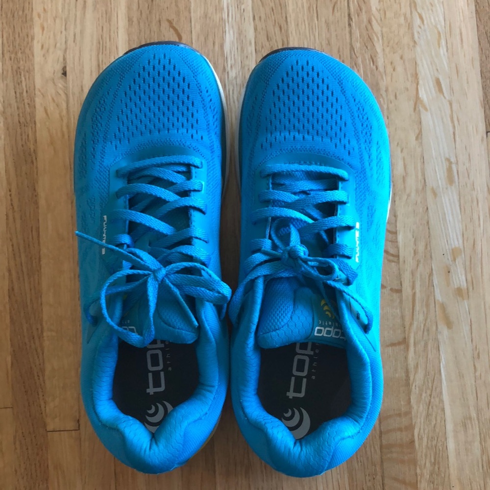 Topo Athletic Fli-lyte 3 size 9